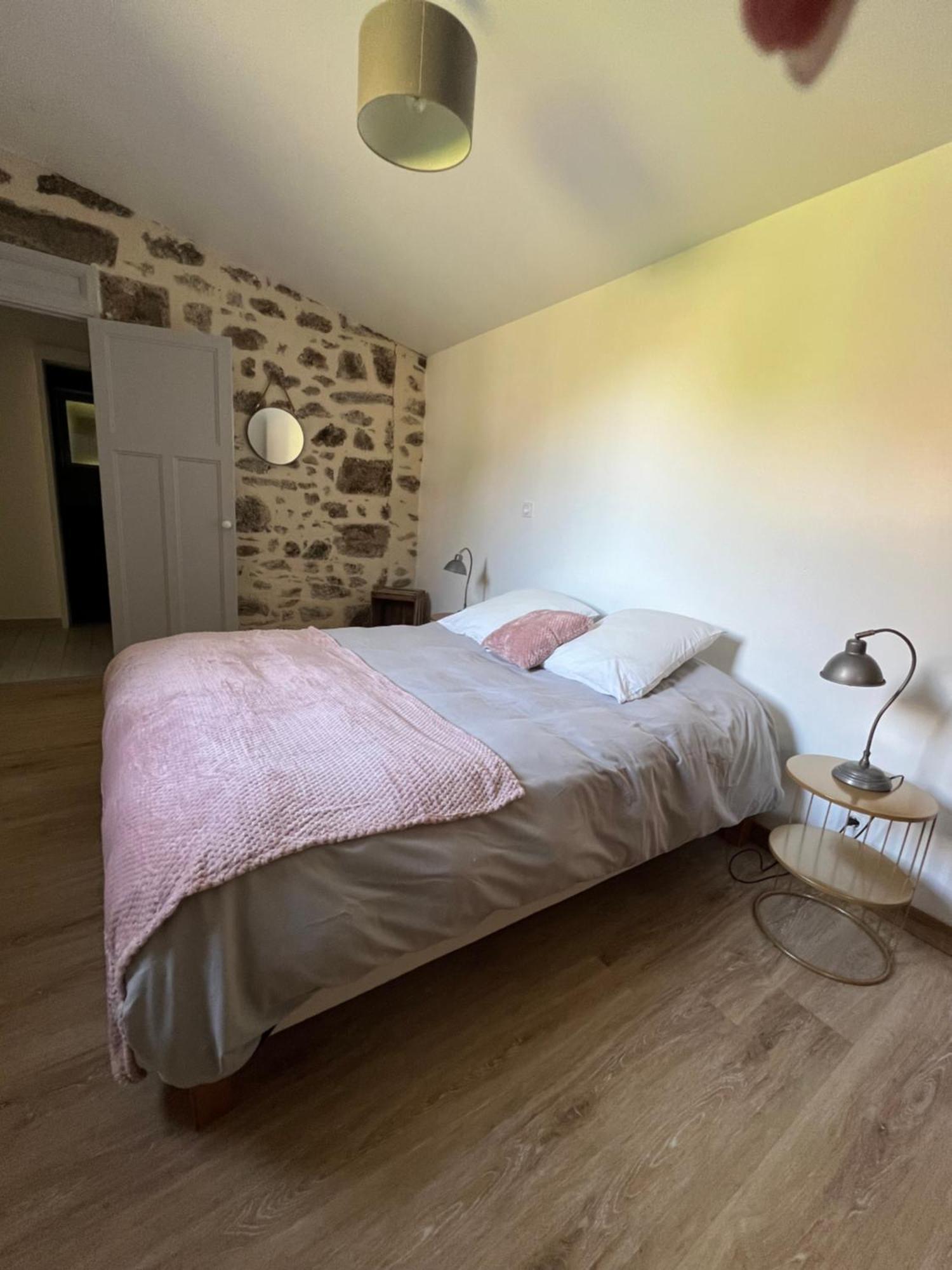 La Remise 4 Etoiles Βίλα Saint-Hilaire-de-Mortagne Εξωτερικό φωτογραφία