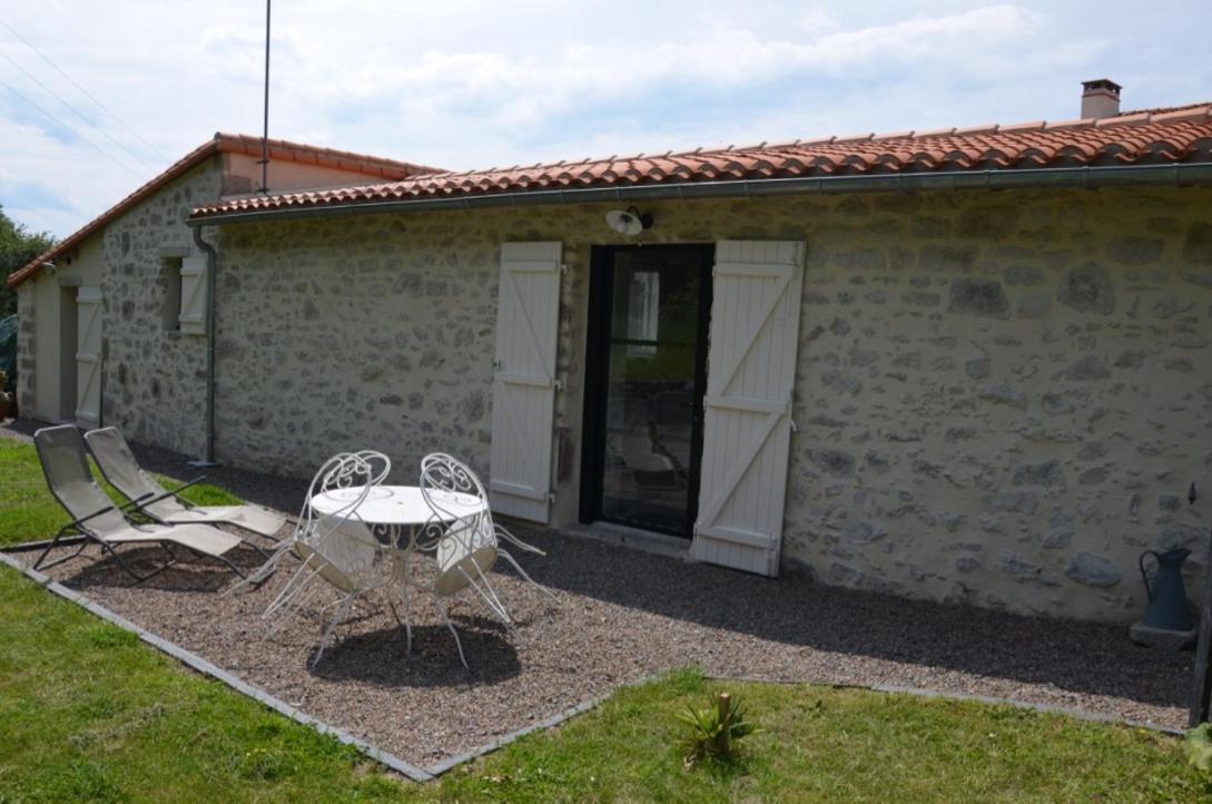 La Remise 4 Etoiles Βίλα Saint-Hilaire-de-Mortagne Εξωτερικό φωτογραφία